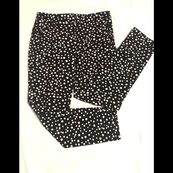 SOLD❗️ADRIANNA PAPELL  Black Polka Dot Dress Pants. Straight leg pant.Size 6 - Picture 3 of 7